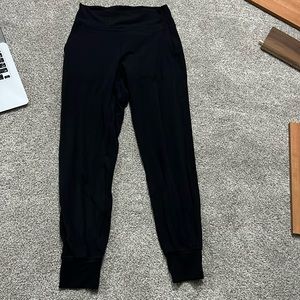 Black light weight jogger